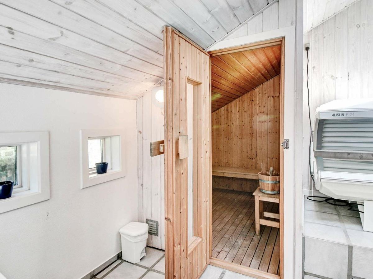8 Person Holiday Home In Nex Vester Somarken Exterior photo